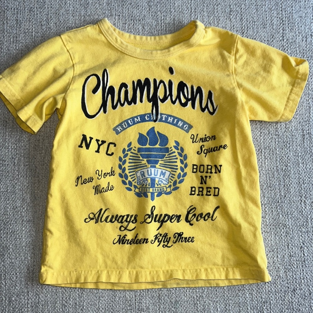 Size 3 Ruum Tshirt